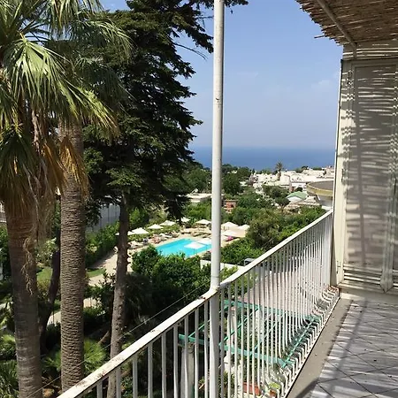 Eden Paradiso Apartman *